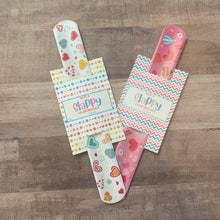 Load image into Gallery viewer, Slap Bracelet Valentines